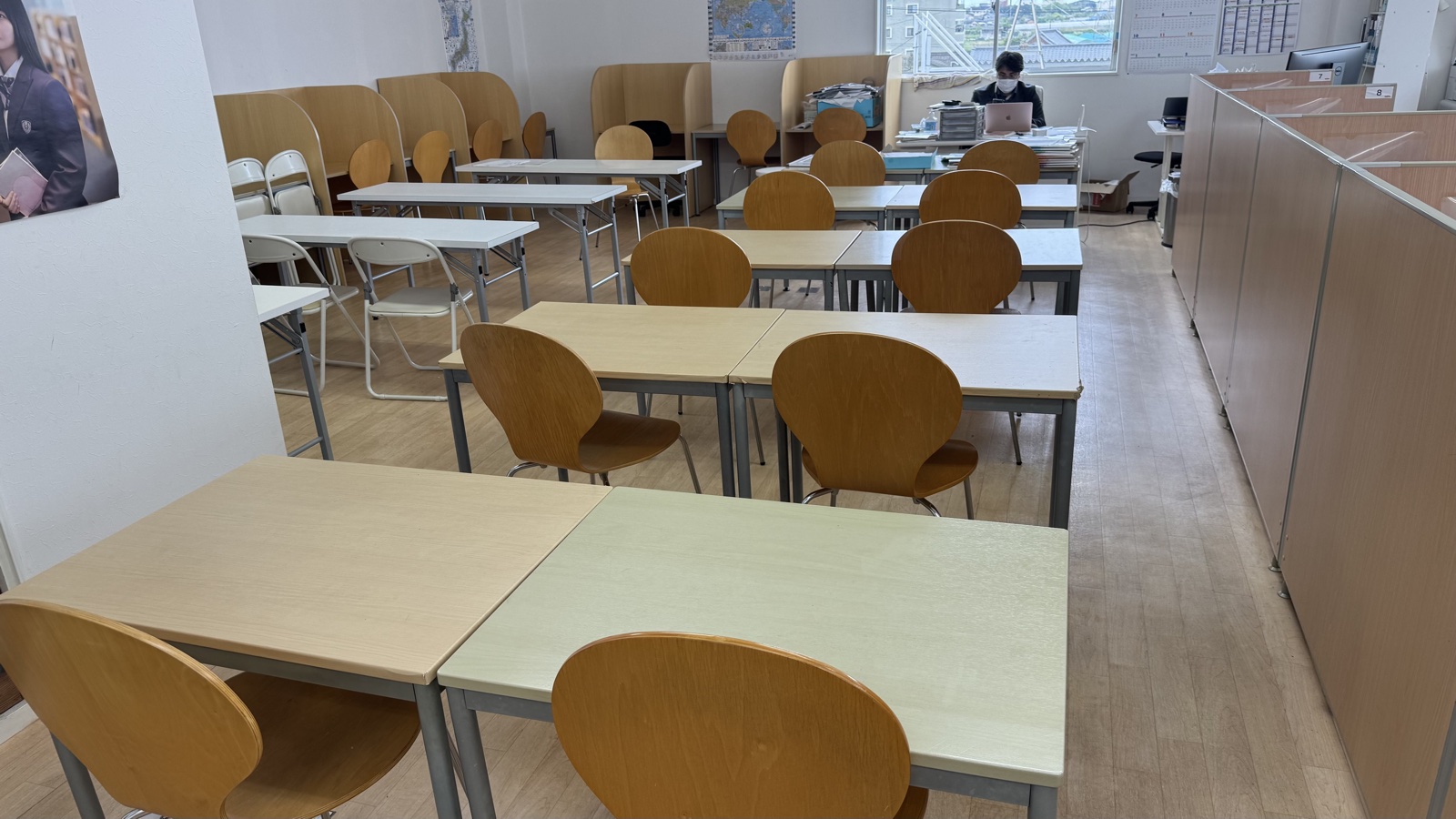 HERO'S 延岡校のオープンスペース（自由に学べる延岡市の学習空間）